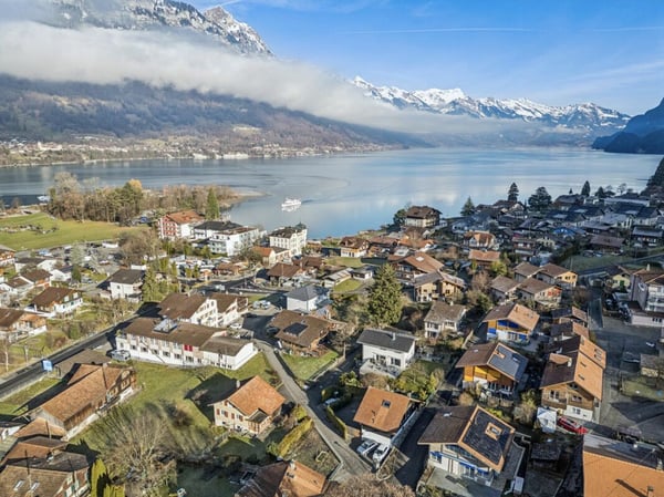 Kompaktes Wohnjuwel zwischen Bergen und Seen 12