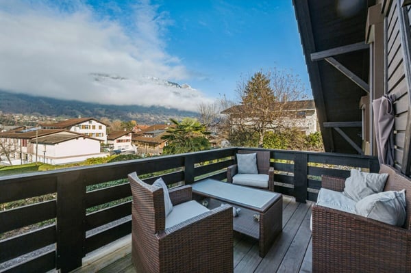 Kompaktes Wohnjuwel zwischen Bergen und Seen 9