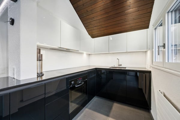 Kompaktes Wohnjuwel zwischen Bergen und Seen 2