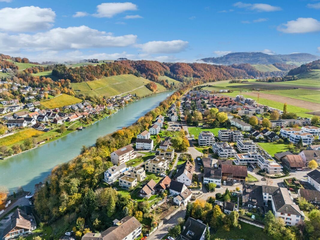 Land plot with diverse possibilities