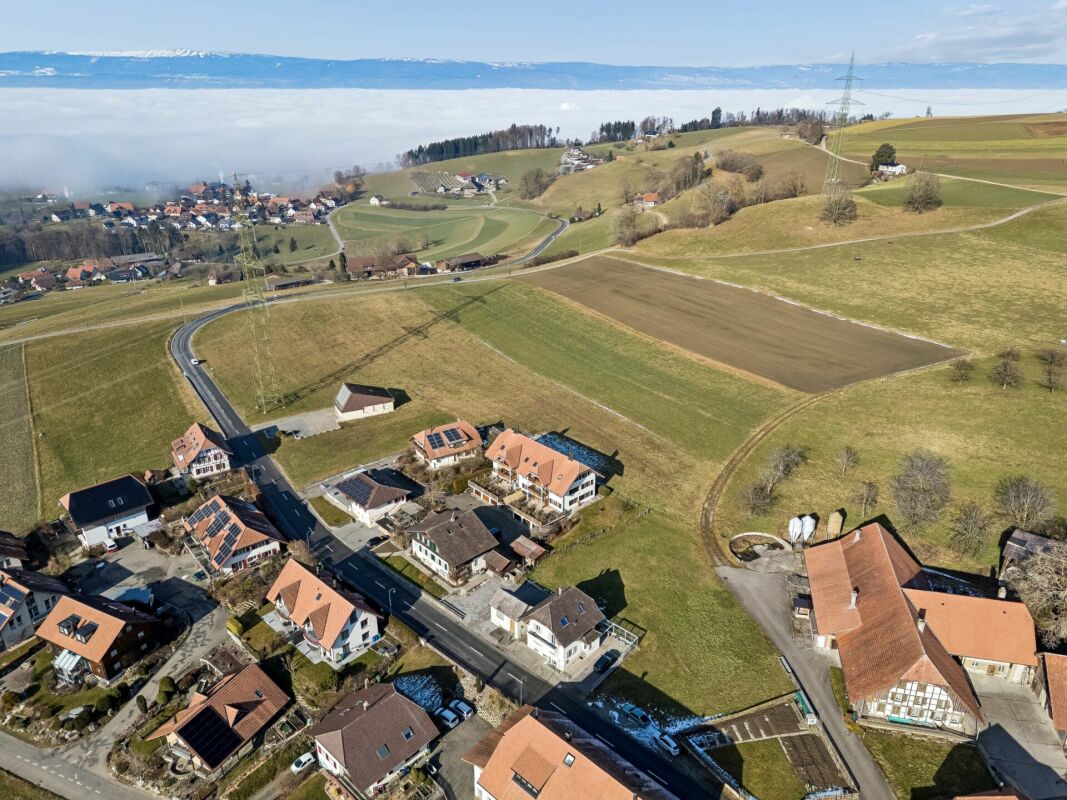 Maison de famille spacieuse de 7.0 pièces avec du caractère et une vue lointaine à Frieswil