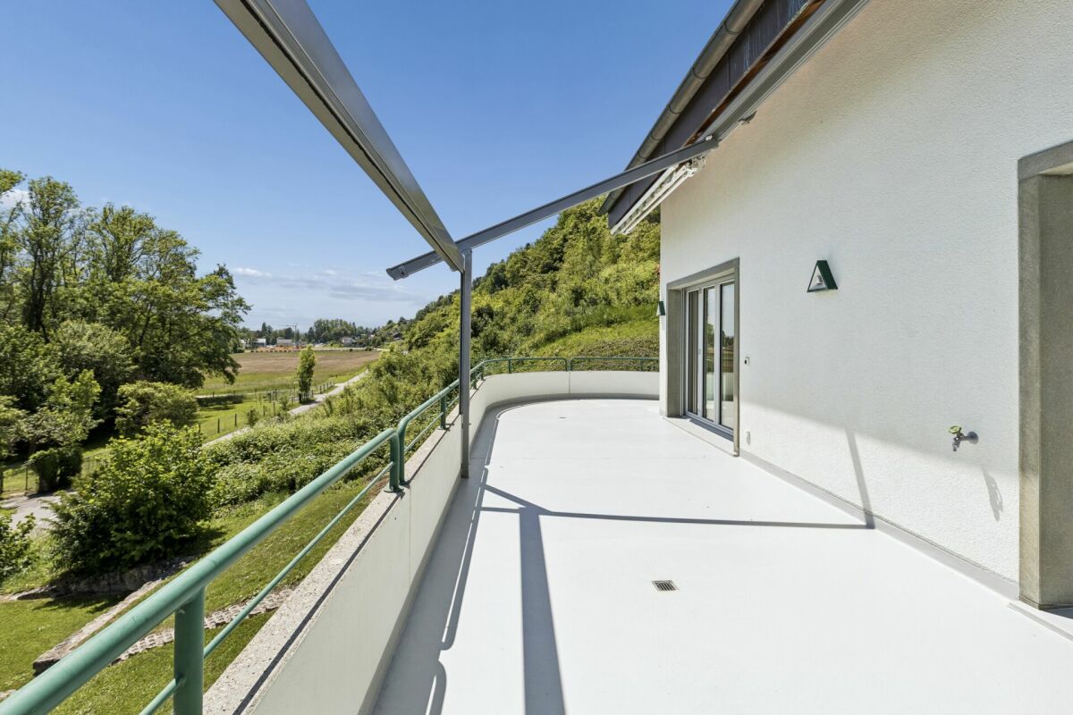 Freistehendes 5.5-Zimmer-Einfamilienhaus mit Seesicht