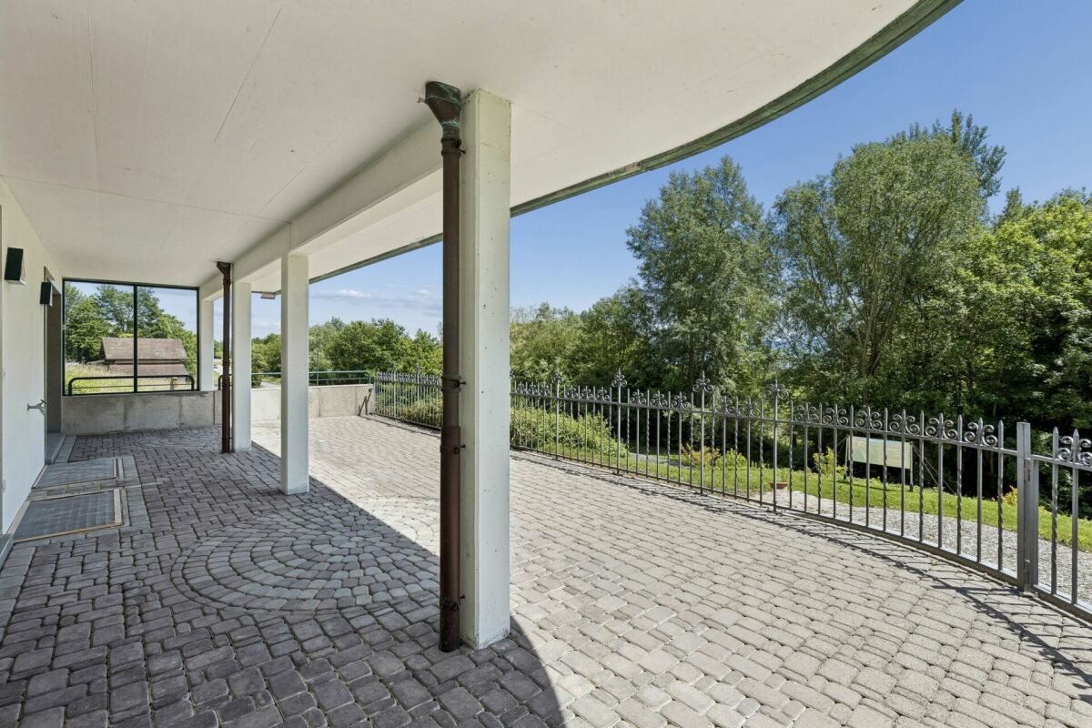 Freistehendes 5.5-Zimmer-Einfamilienhaus mit Seesicht