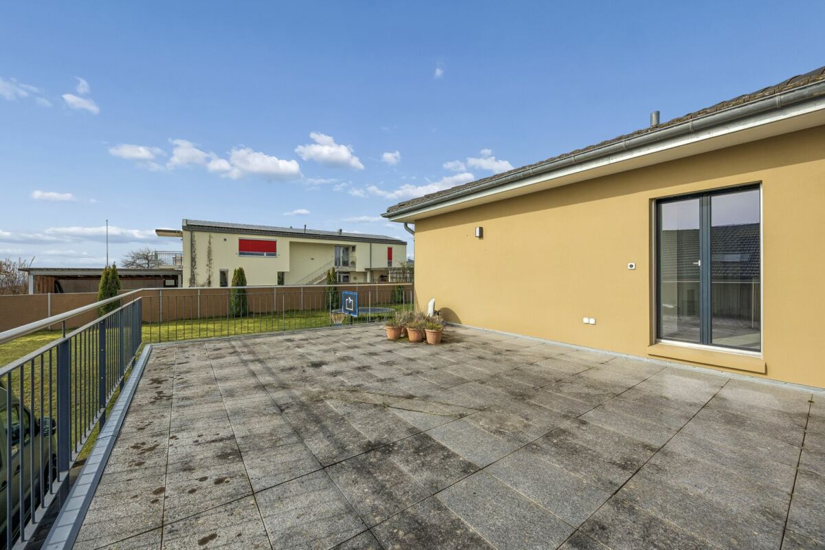 Stilvolles Einfamilienhaus mit Gartenparadies und Aussicht