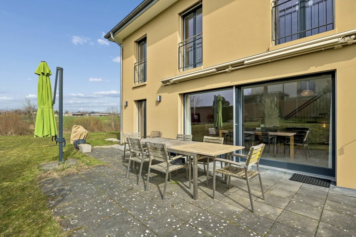 Stilvolles Einfamilienhaus mit Gartenparadies und Aussicht