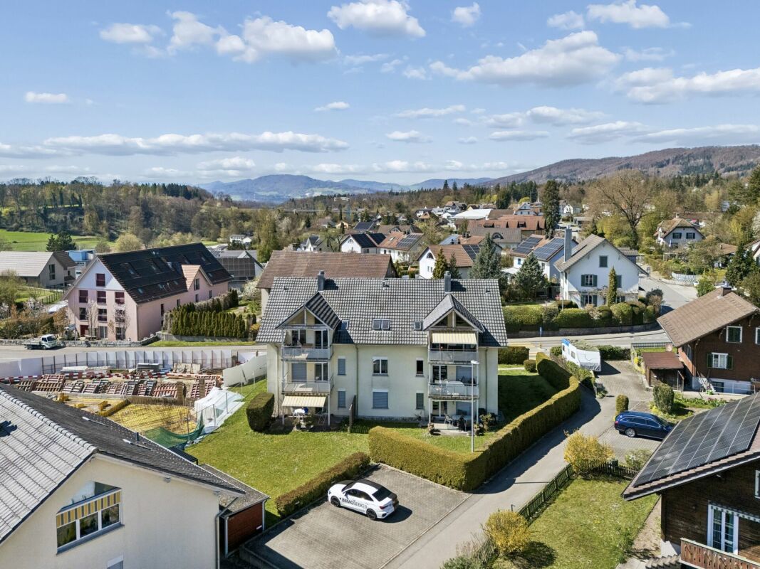 Charmante Duplex-Wohnung an zentraler Lage inklusive Einstellhallenparkplatz