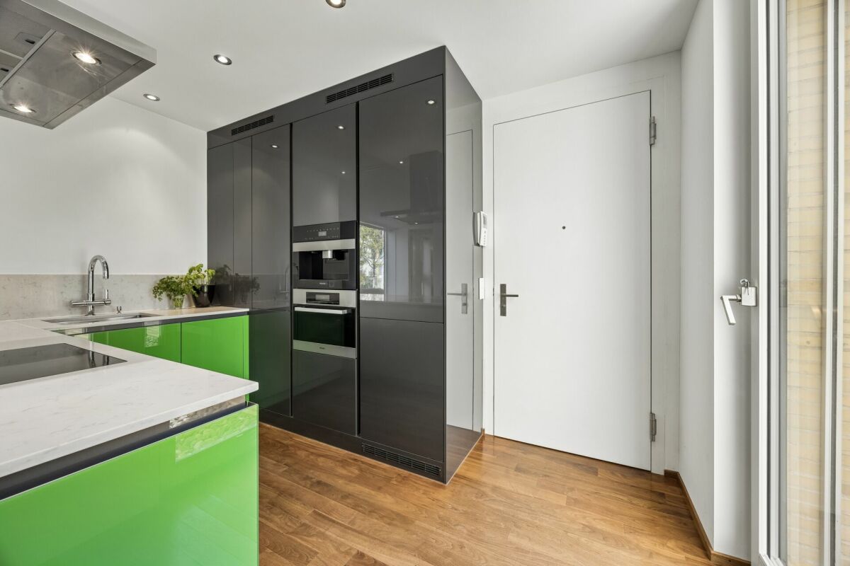 Helle und moderne Gartenwohnung mit viel Licht