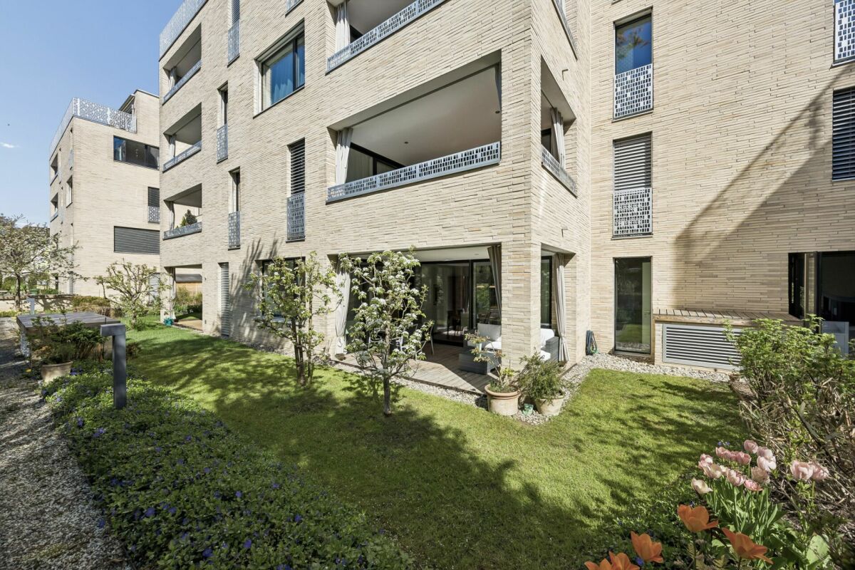 Helle und moderne Gartenwohnung mit viel Licht