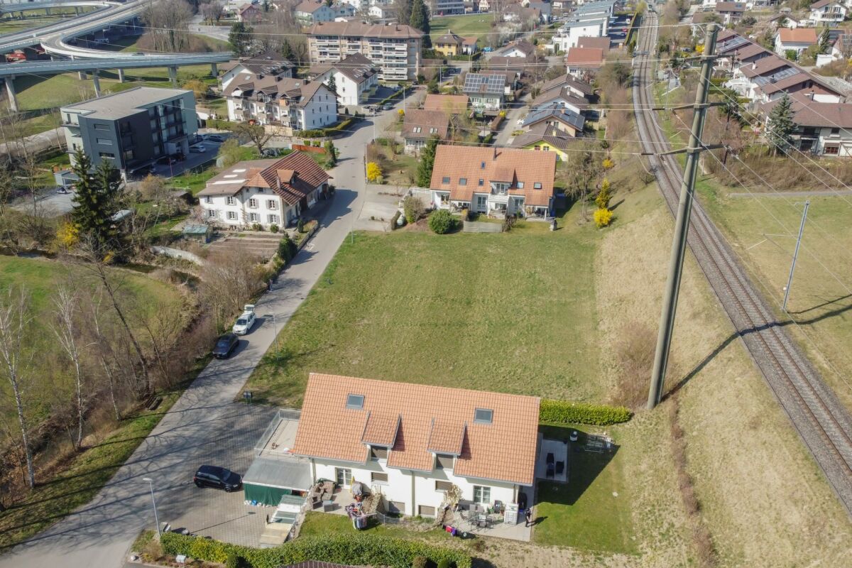 Spacious building land plot for your single-family home in Kerzers