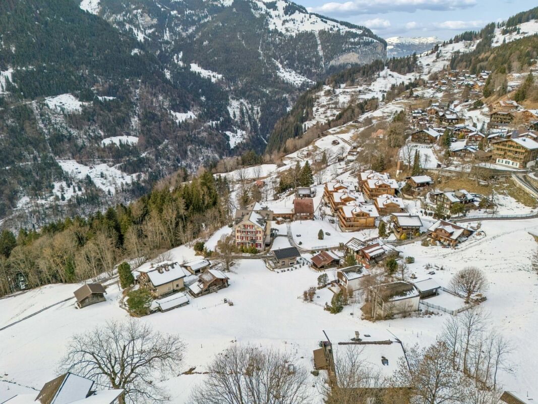Spacious building land plot in a very good location in Wengen