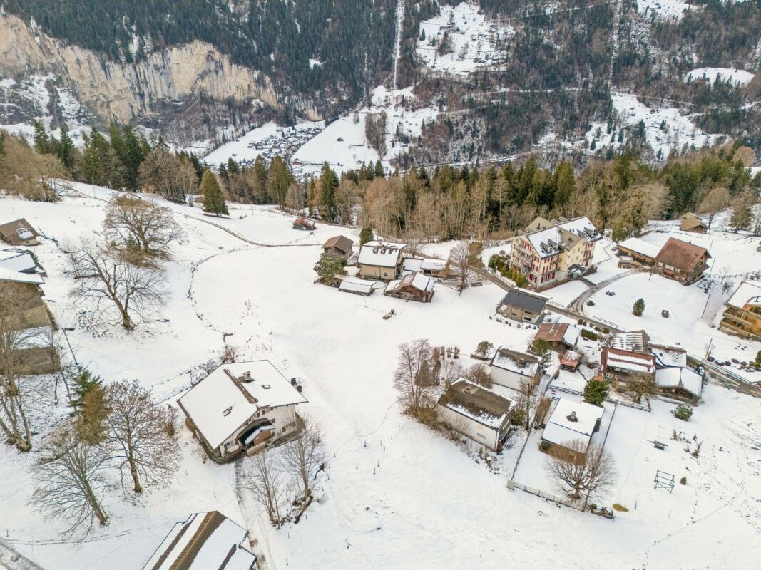Spacious building land plot in a very good location in Wengen