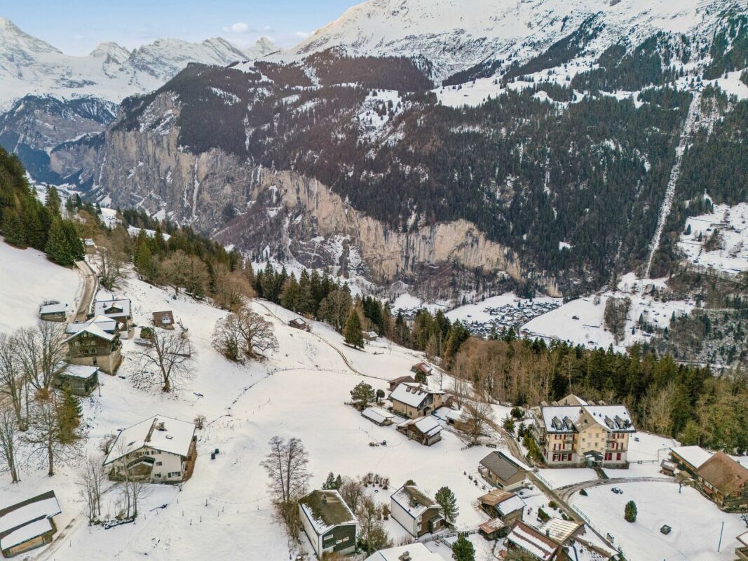 Spacious building land plot in a very good location in Wengen