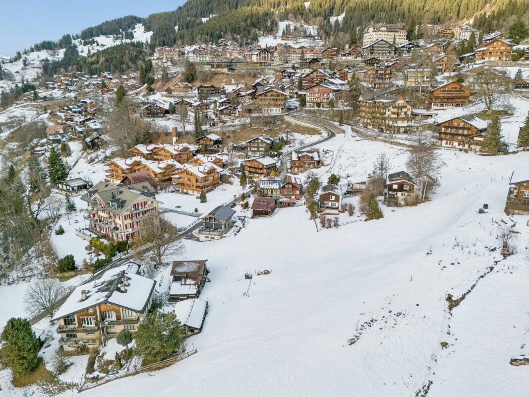 Spacious building land plot in a very good location in Wengen