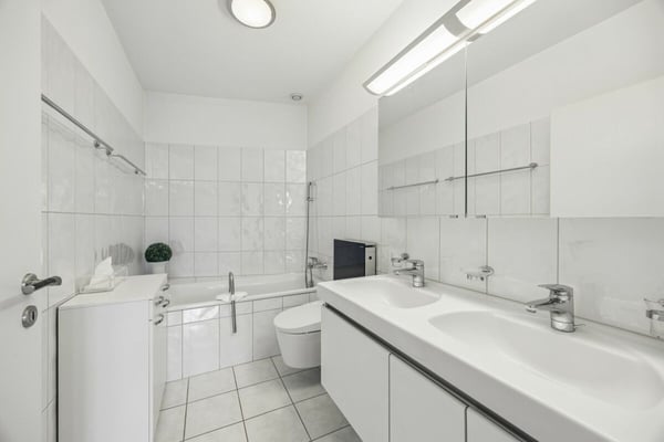 Attraktiv gelegene 4.5-Zimmer-Attikawohnung in gepflegtem Zustand 11
