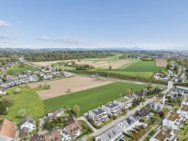 Attraktiv gelegene 4.5-Zimmer-Attikawohnung in gepflegtem Zustand 13