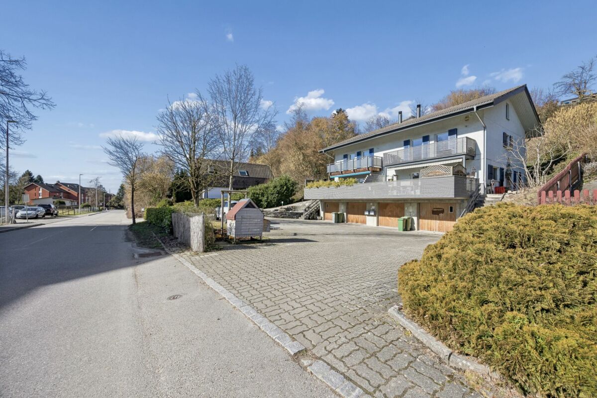 4.5-Zimmer-Doppeleinfamilienhaus in ruhigem Wohnquartier von Kerzers