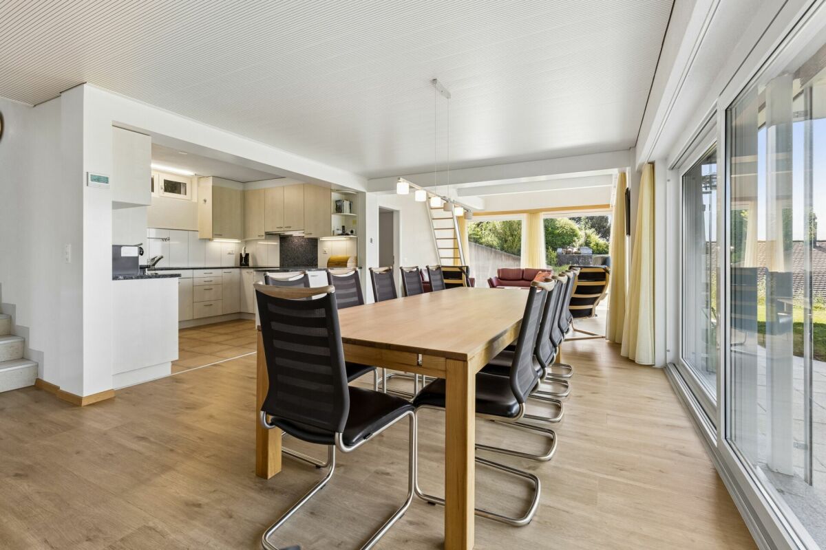 Exklusives Ferienhaus mit Weitblick an begehrter Lage in Aschlen ob Gunten