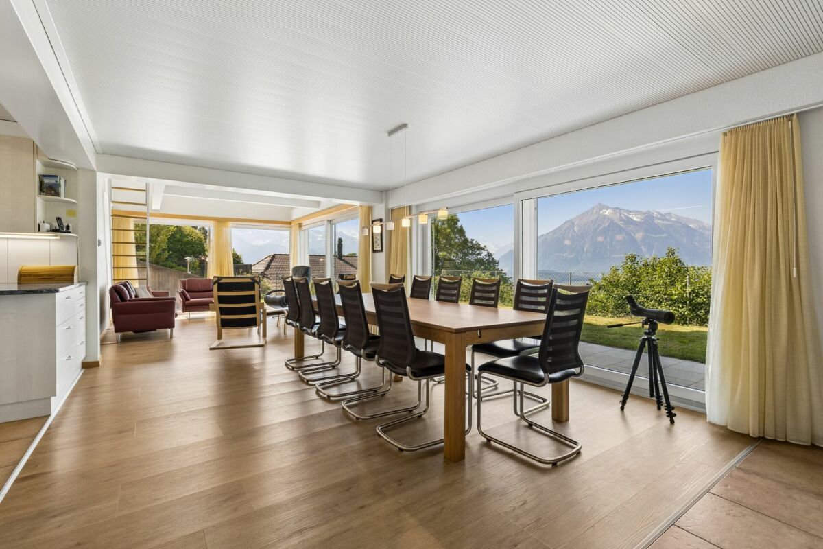 Exklusives Ferienhaus mit Weitblick an begehrter Lage in Aschlen ob Gunten