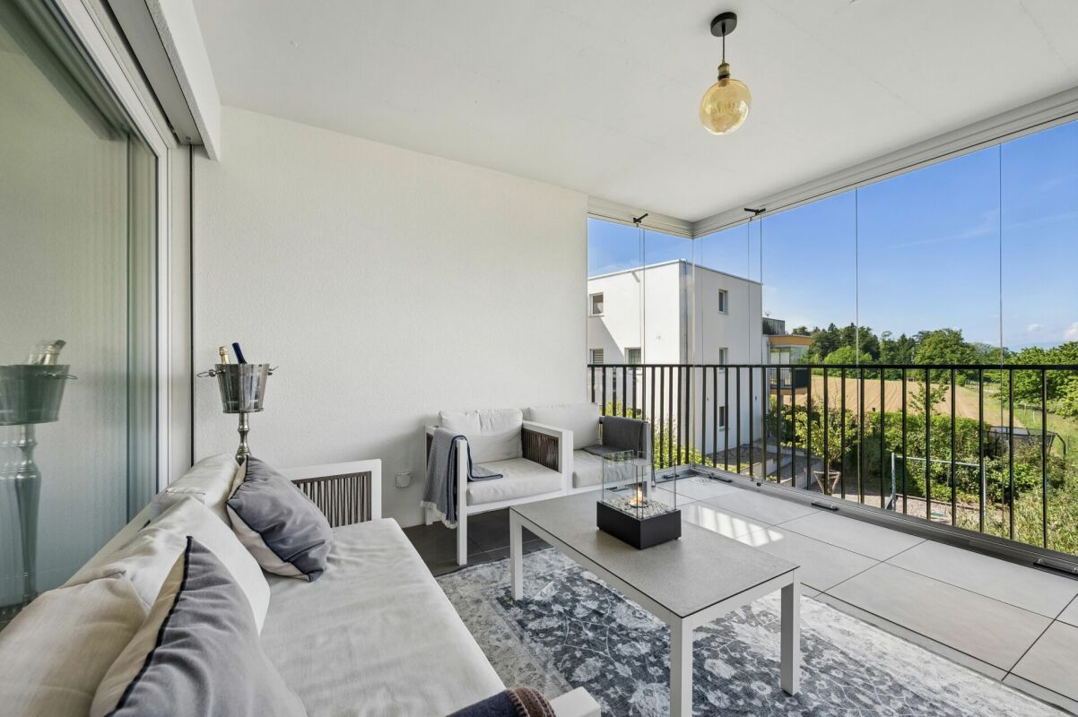 Stilvolle Etagenwohnung mit sonnigem Balkon und Weitblick