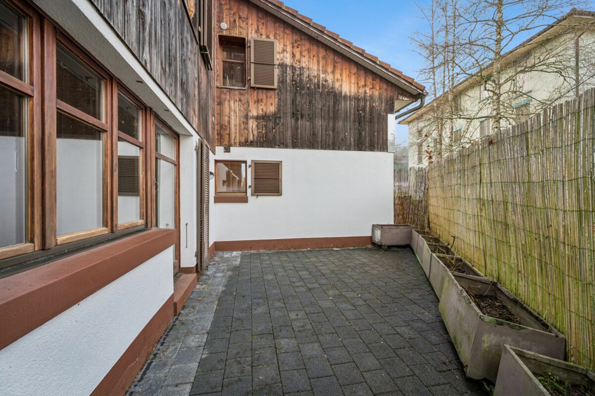 Gemütliche Gartenwohnung mit Cheminée und privater Terrasse