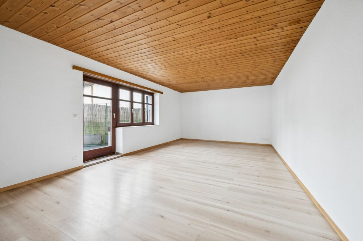 Gemütliche Gartenwohnung mit Cheminée und privater Terrasse