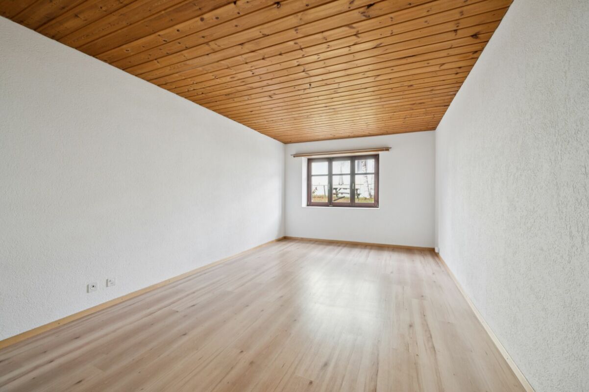Gemütliche Gartenwohnung mit Cheminée und privater Terrasse