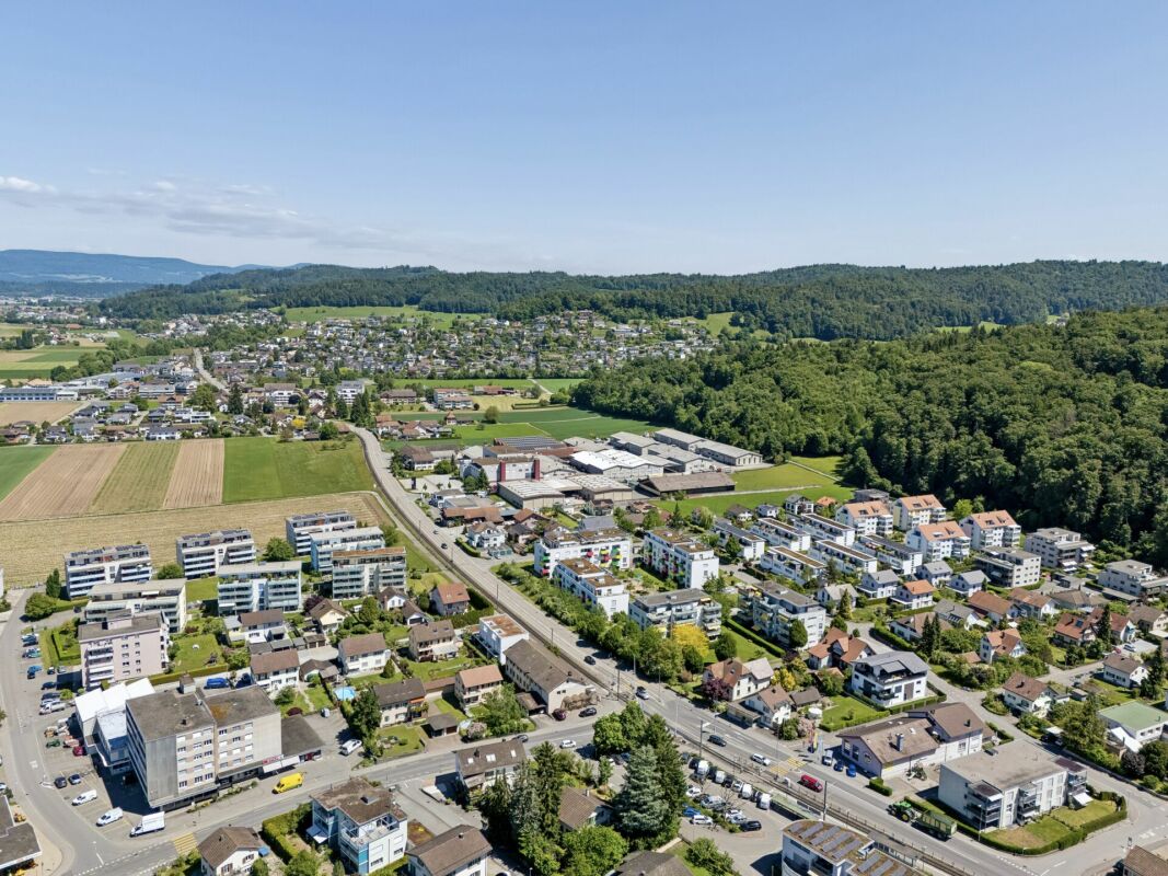 Freistehendes Einfamilienhaus an zentraler Lage mit grossem Grundstück
