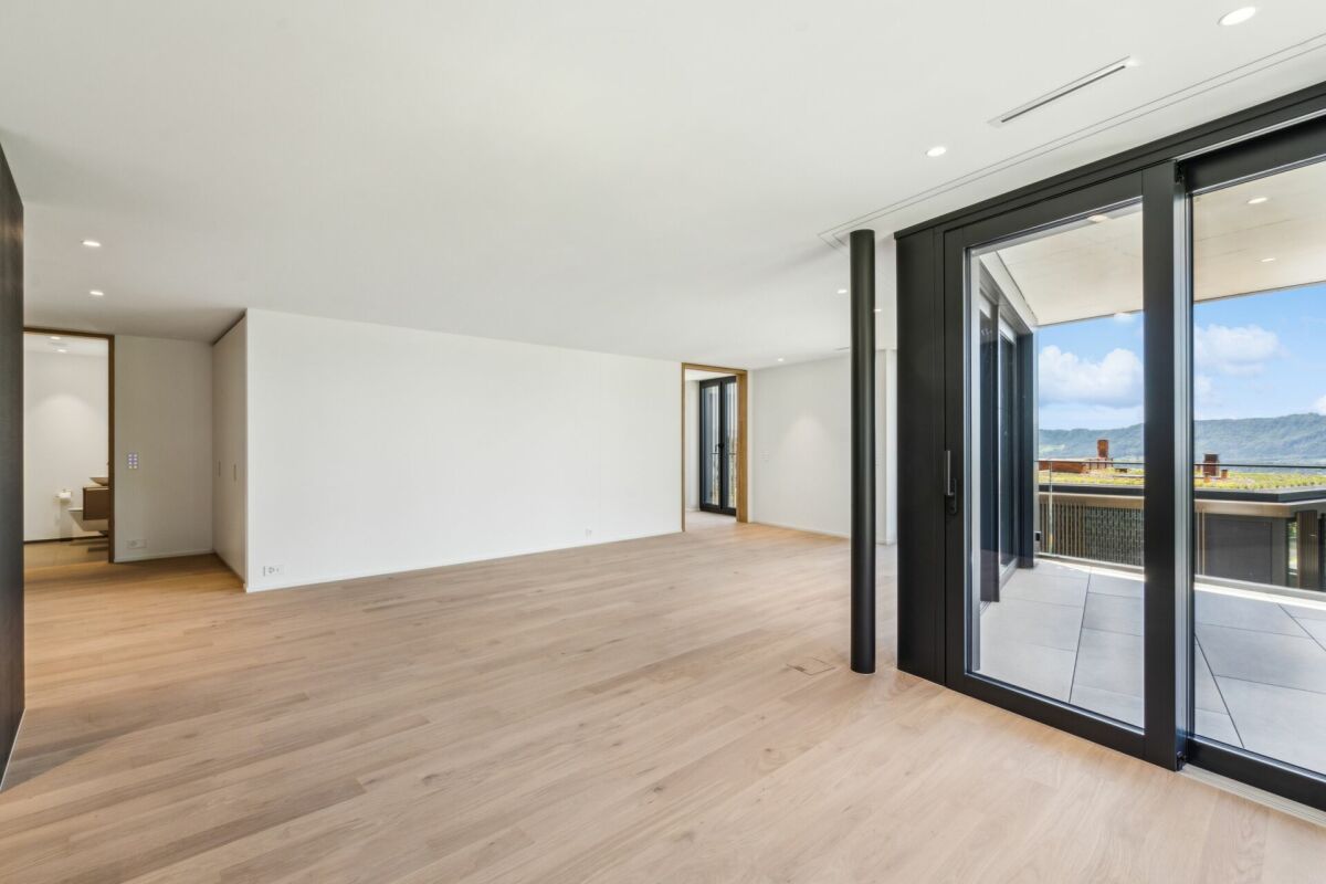 Neuwertige 4.5-Zimmer-Wohnung mit Stadtsicht für höchste Ansprüche