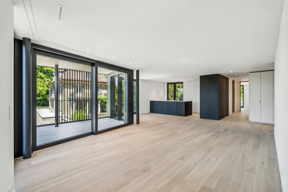 Neuwertige 4.5-Zimmer-Wohnung mit Stadtsicht für höchste Ansprüche