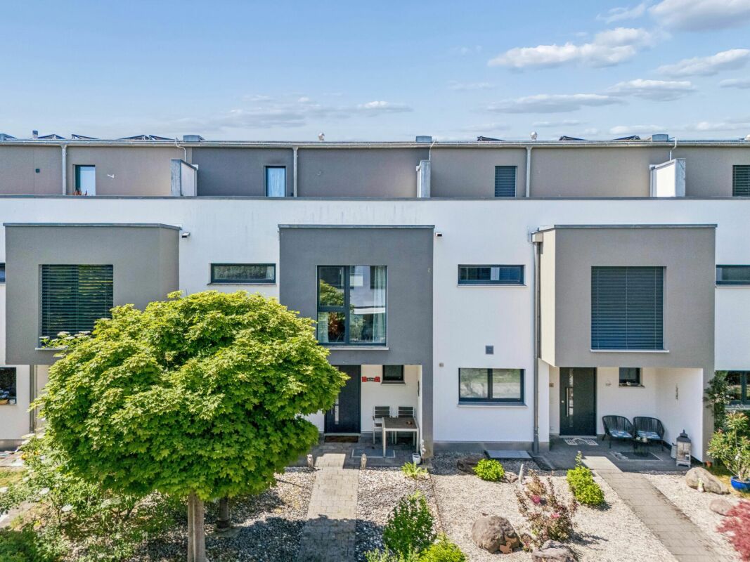 Neuwertiges Reihenmittelhaus mit grosszügigem Raumangebot