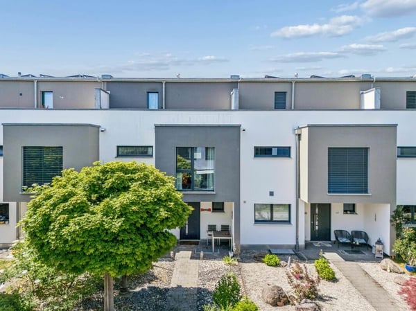 Neuwertiges Reihenmittelhaus mit grosszügigem Raumangebot 2