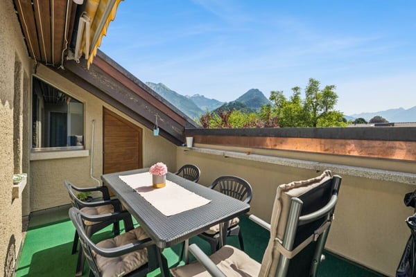 Exklusive Dachwohnung mit Galerie und Bergpanorama in Interlaken 10