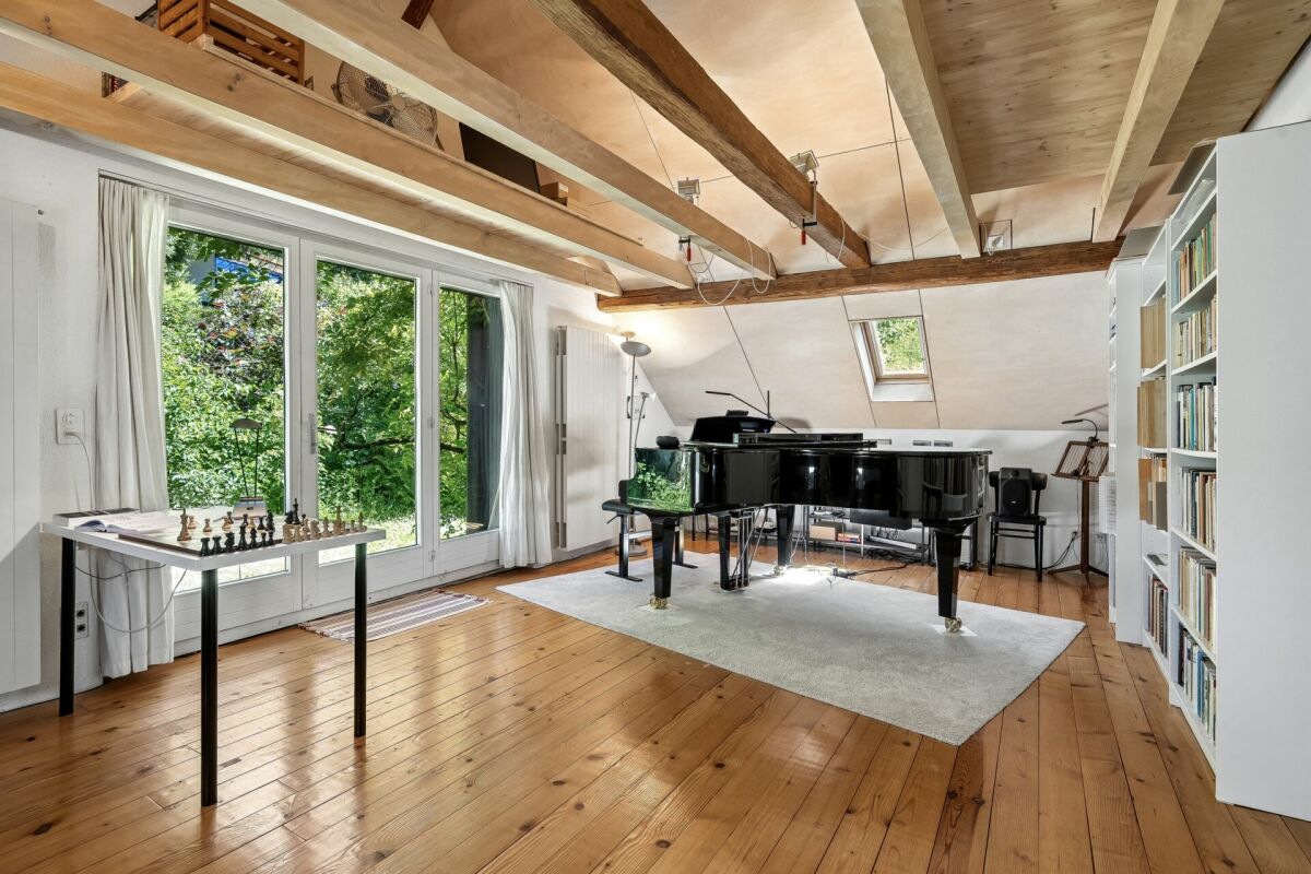 Charmantes ehemaliges Bauernhaus - liebevoll umgebaut mit separatem Atelier