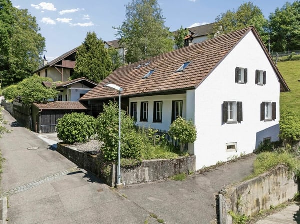 Charmantes ehemaliges Bauernhaus - liebevoll umgebaut mit separatem Atelier 2