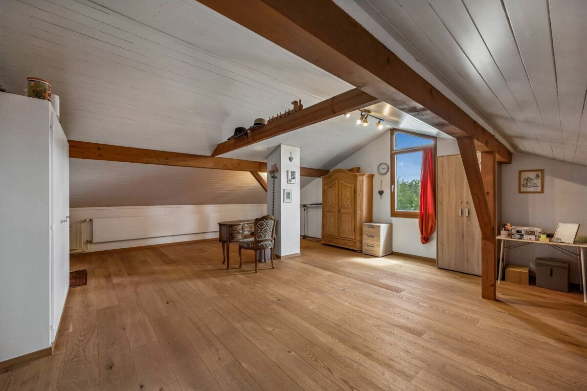 Kernsaniertes 6.5-Zimmer-Einfamilienhaus mit idyllischem Gartenparadies