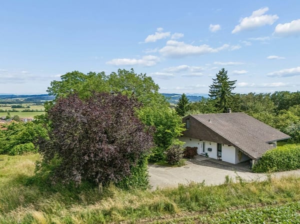 Kernsaniertes 6.5-Zimmer-Einfamilienhaus mit idyllischem Gartenparadies 10
