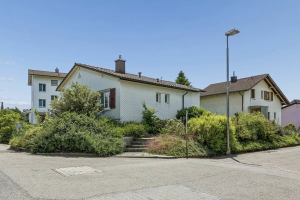 Schmuckes Einfamilienhaus im Baurecht 3