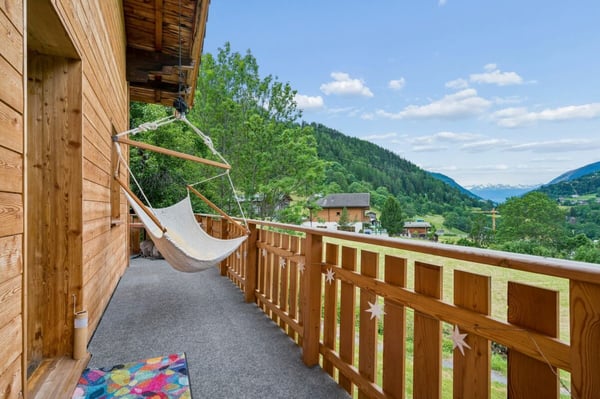 Wohnen und Vermieten: Charmantes 4.5-Zimmer-Chalet mit 2.5-Zimmer-Einliegerwohnung 13