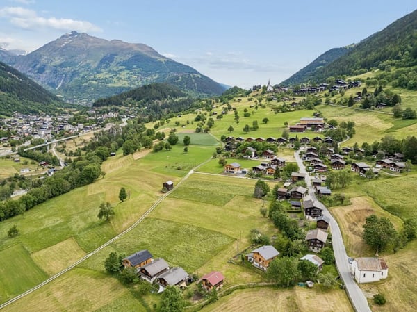 Wohnen und Vermieten: Charmantes 4.5-Zimmer-Chalet mit 2.5-Zimmer-Einliegerwohnung 14
