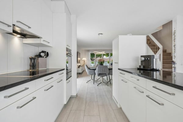 Neuwertiges Reiheneckhaus mit viel Licht und grosszügigen Aussenflächen 4