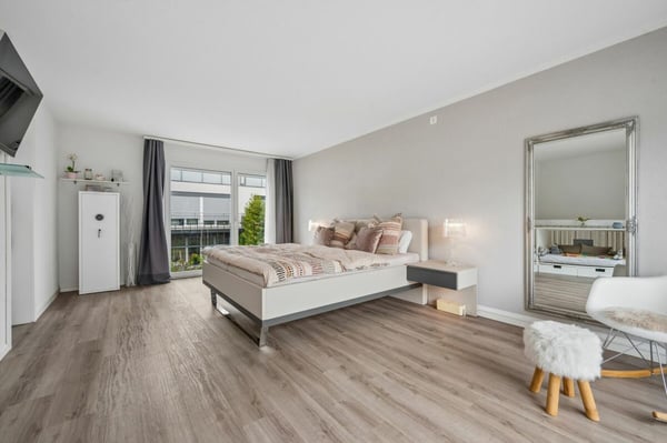 Neuwertiges Reiheneckhaus mit viel Licht und grosszügigen Aussenflächen 5