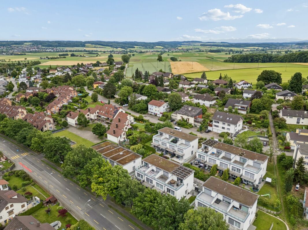 Neuwertiges Reiheneckhaus mit viel Licht und grosszügigen Aussenflächen