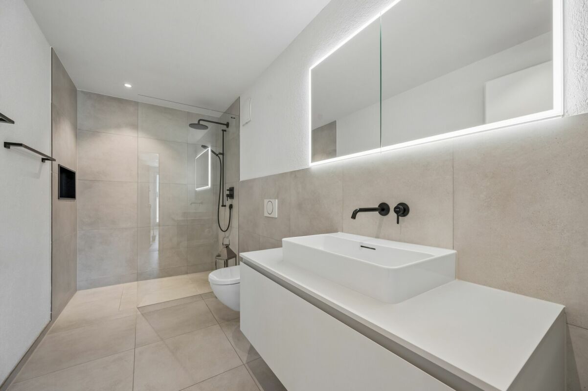 Moderne 3.5-Zimmer-Terrassenwohnung in Belp BE