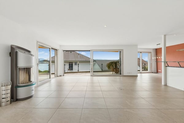 4.5-Zimmer-Terrassenwohnung mit See- und Bergsicht 2