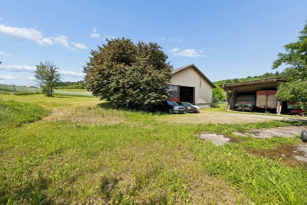 Bauernhaus mit Charme, Umschwung und attraktiver Baulandreserve 11