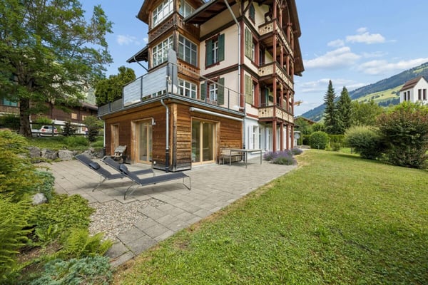 Renovierte 3.5-Zimmer-Ferienwohnung an top Lage 10