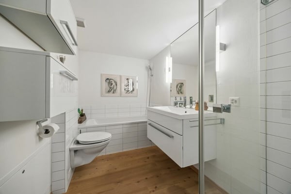 Renovierte 3.5-Zimmer-Ferienwohnung an top Lage 8