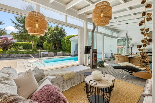 8.5-Zimmer-Einfamilienhaus mit Wintergarten, Pool und vielseitigem Raumangebot 10