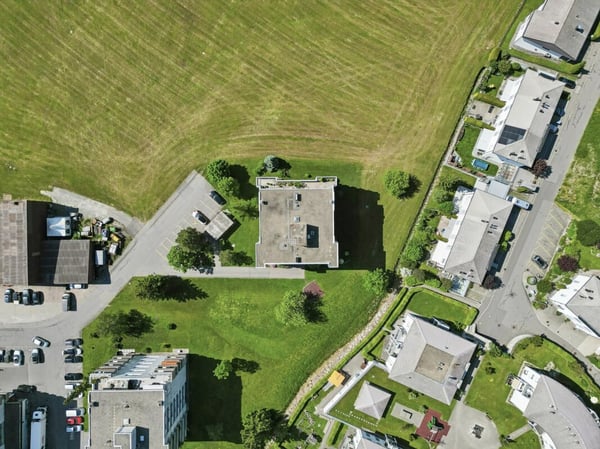 4.5-Zimmer-Etagenwohnung an zentraler und idyllischer Lage 13