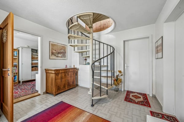 Traditionelles 5.5-Zimmer-Einfamilienhaus mit Seesicht 4
